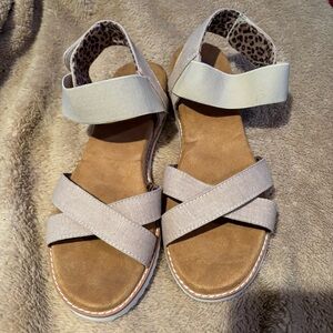 BOBS by Skechers Desert Kiss Sandals Size 9.5 new without tags